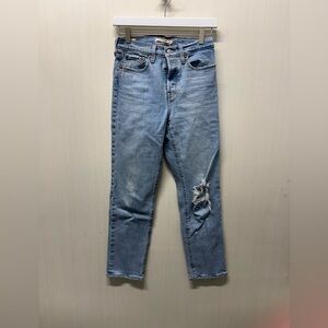 Wedgie Straight Levi’s